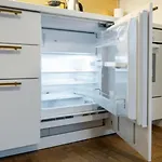 Charming 1 Bedroom In Superb Location Free Parking Apartman