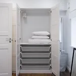 Charming 1 Bedroom In Superb Location Free Parking *