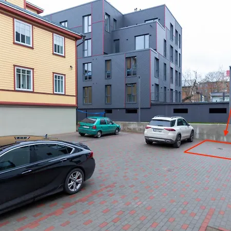 Charming 1 Bedroom In Superb Location Free Parking Apartament *