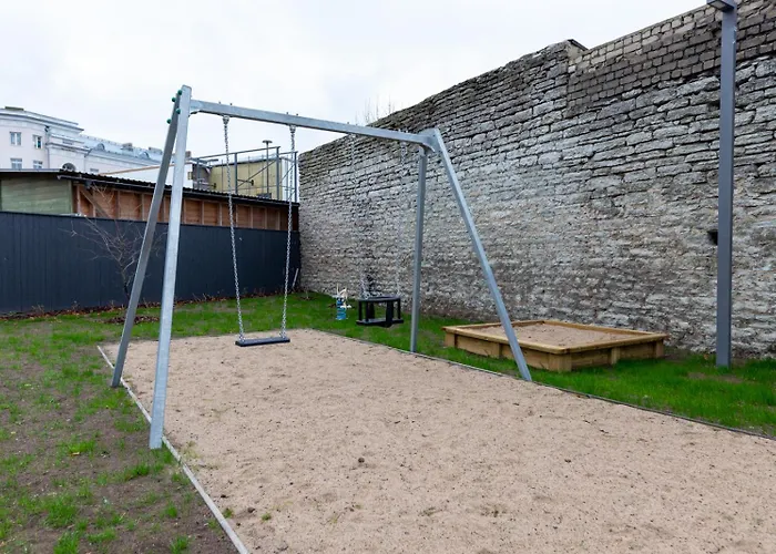 Charming 1 Bedroom In Superb Location Free Parking *