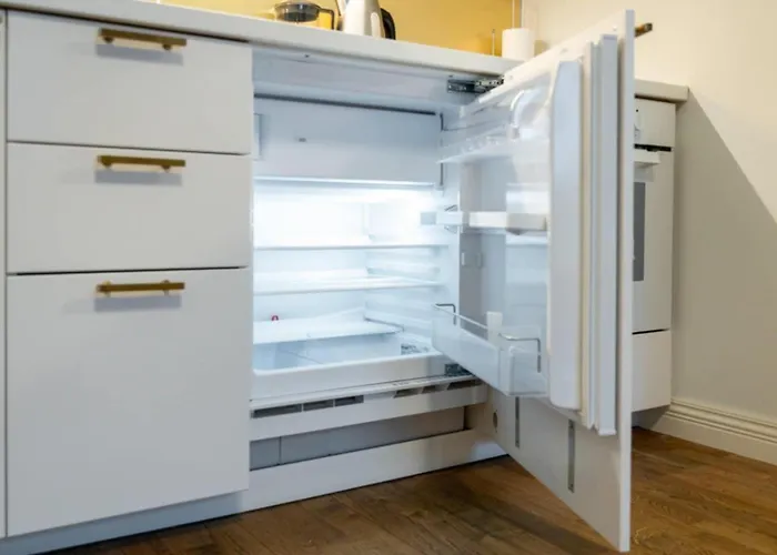 Charming 1 Bedroom In Superb Location Free Parking アパート