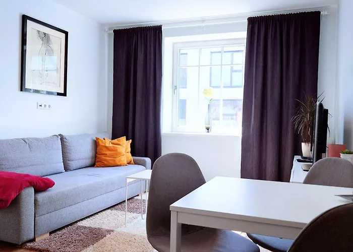 Charming 1 Bedroom In Superb Location Free Parking タリン